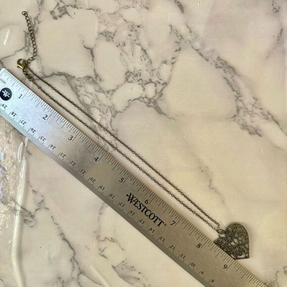 Bronze tone heart pendant necklace - Picture 5 of 7